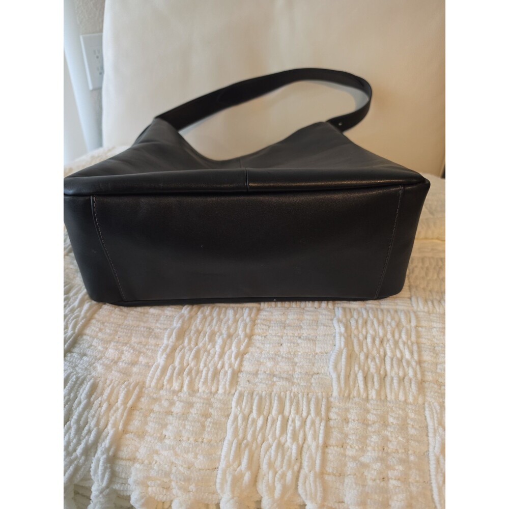 Fossil Black Leather Shoulder Bag with Gold Accent - Picture 3 of 6
